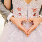 キャバクラの同伴料金とは？メリットやシステムをわかりやすく解説