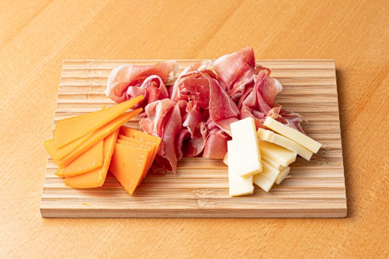 チーズやハム