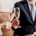 同伴のときにおすすめの服装は？好印象の条件や上級者のコーディネート、避けたい服装も解説