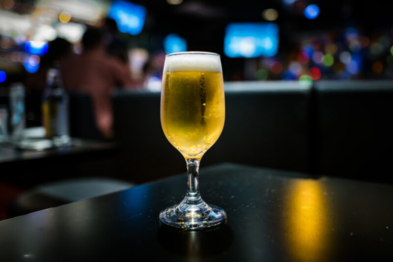 場末のスナックの生ビール