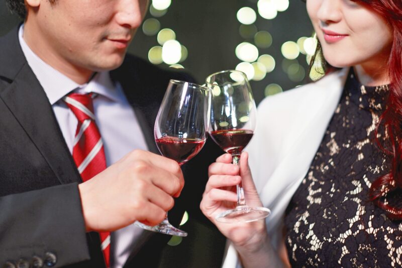 ロマンチックな雰囲気のカップル9