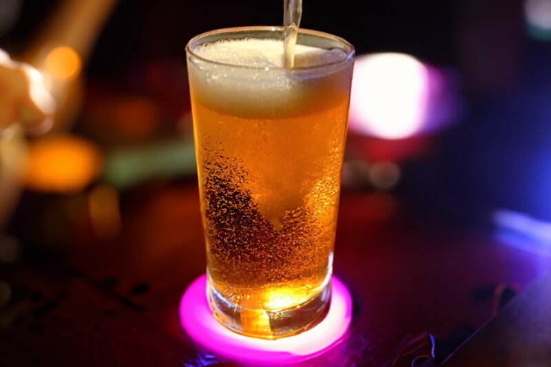 出張の夜にキャバクラで失敗しないお店選びのコツのイメージ