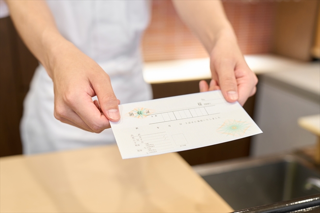キャバクラでの領収書のもらい方のイメージ
