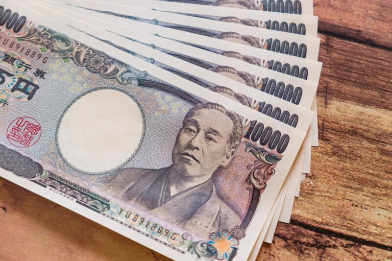 キャバクラのシャンパンにかかる料金のイメージ